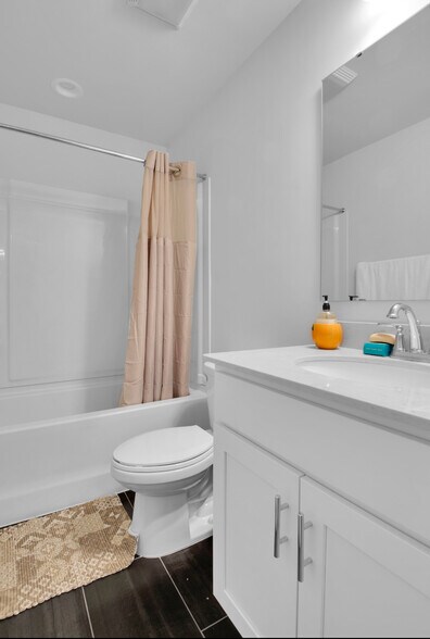 Building Photo - 9038 Henry Thoreau Rd