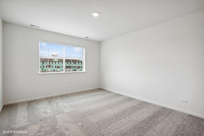 Building Photo - 1543 Kraft Ave