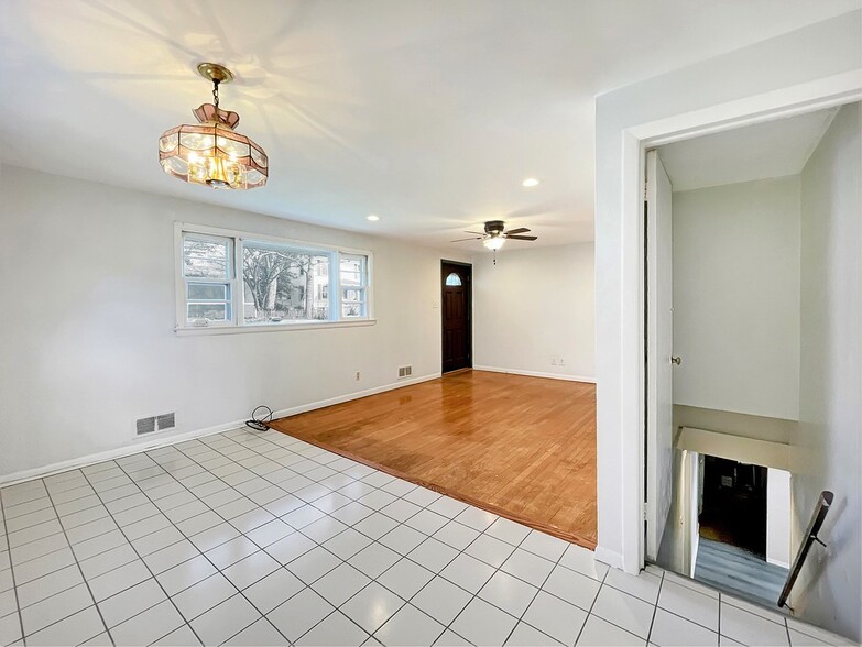 Building Photo - 1832 N Culpeper St