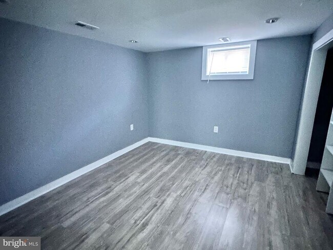 Building Photo - 6406 Wilcox Ct