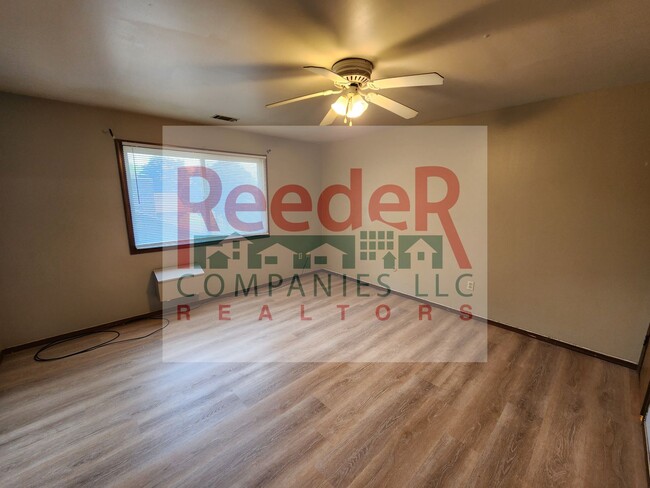 Building Photo - 7344 Hohman Ave