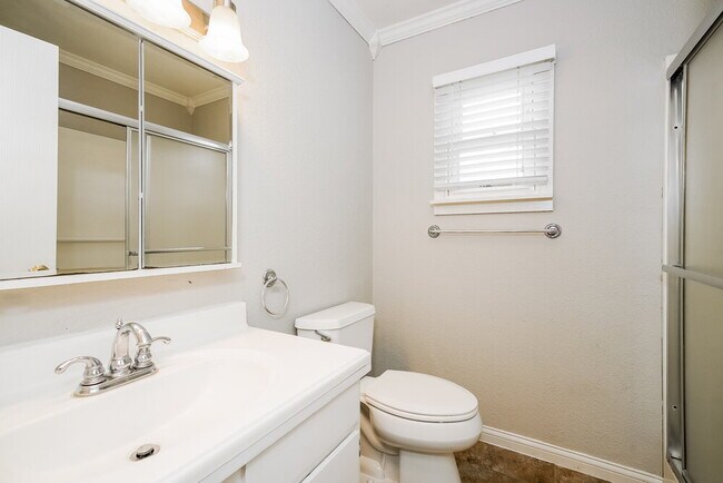 Building Photo - 1653 Farm Meadow Dr