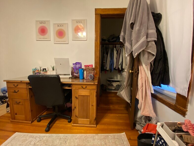 Building Photo - 24 Darling St