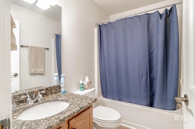 Building Photo - 10 Breydon Ct