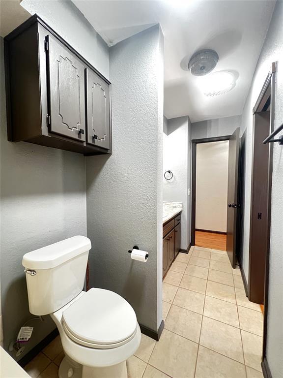 Building Photo - 819 Crystal Ln