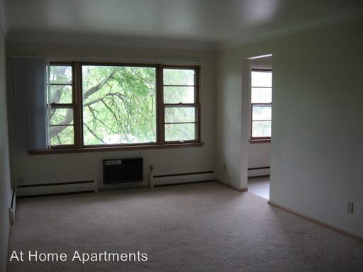Building Photo - 2610 Snelling Curv