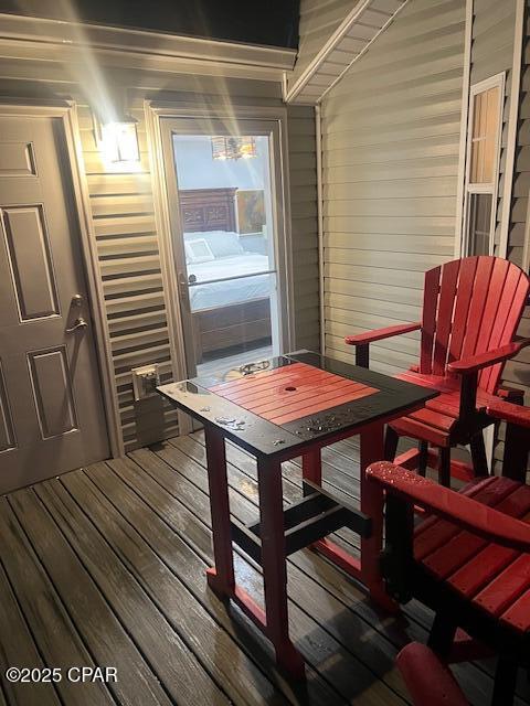 Building Photo - 1219 Thomas Dr