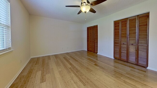 Building Photo - Beautiful Two-Story Home in Neptune Beach availabe early May!