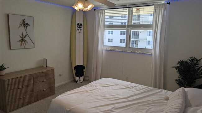 Building Photo - 1501 S Ocean Dr