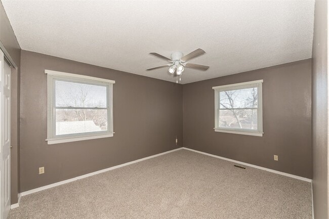 Building Photo - 2285 Hill House Rd