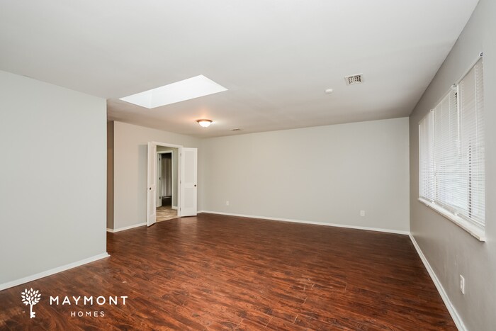 Building Photo - 2499 Bluelark Dr