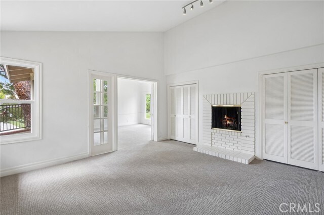 Building Photo - 17 Pinehurst Ln