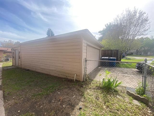 Building Photo - 6554 Ascot Ln