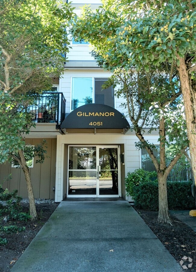 Building Photo - Gilmanor Apartments - 1BD/1BA Renovated Ap...