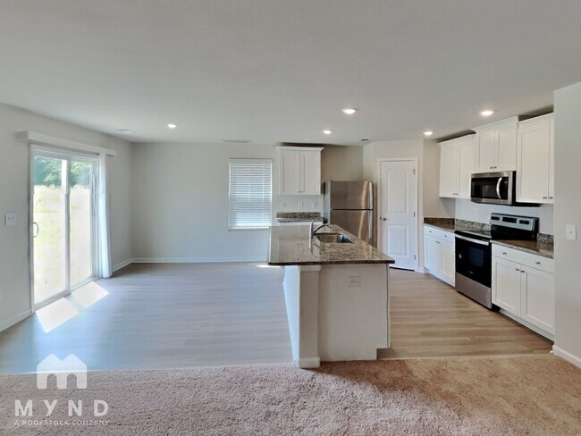 Building Photo - 265 Royal Mdw Dr
