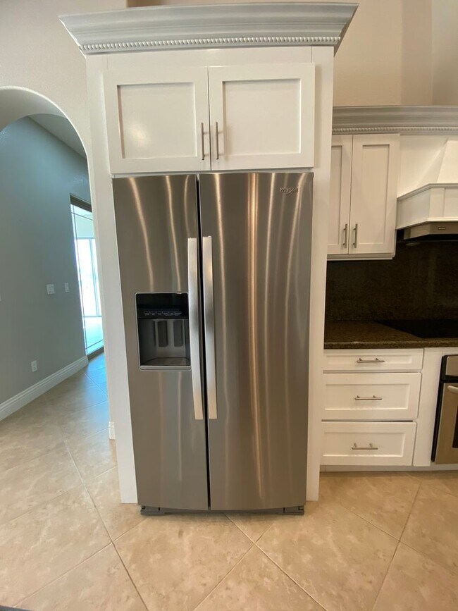 Building Photo - CALVADA VALLEY U.1 - Oakleaf Avenue