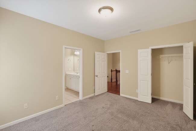 Building Photo - 2979 Gateland Square