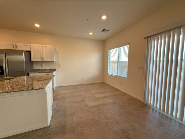 Building Photo - BRAND NEW 4 BED 2.5 BATH 2 CAR GARAGE SING...