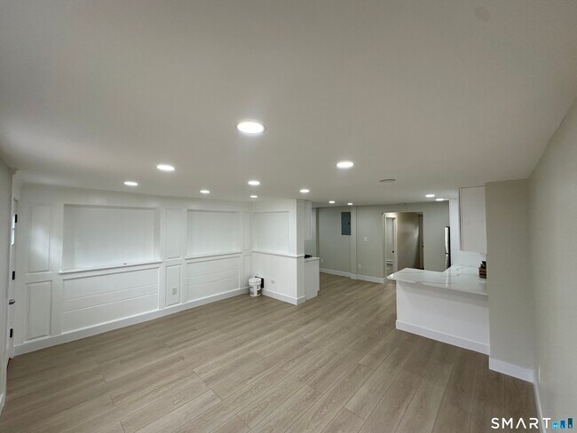 Building Photo - 49 Dodgingtown Rd