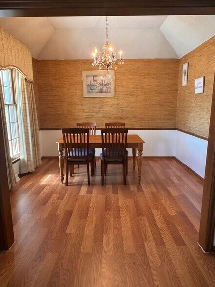 Building Photo - 8000 Oakland Ave