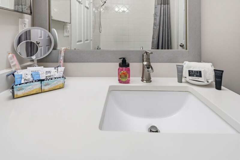 Building Photo - 1340 N Brickyard Rd