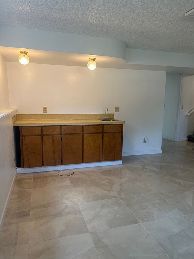 Building Photo - 2774 Jessica Cir