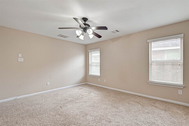 Building Photo - 6402 Black Bamboo Ln
