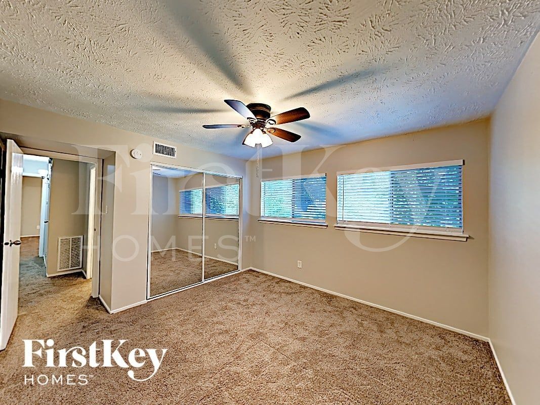 Building Photo - 3311 Birch Creek Dr