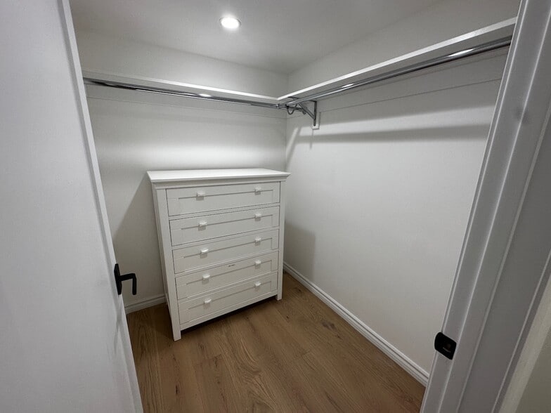 Building Photo - 12206 Falkirk Ln