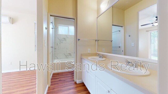 Building Photo - 91-1017-1017 Wahinoho St