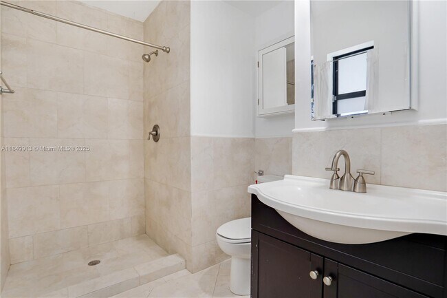 Building Photo - 8045 SW 62nd Ct