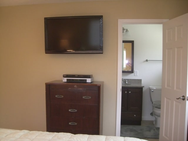 Building Photo - 3063 Westfield Avenue