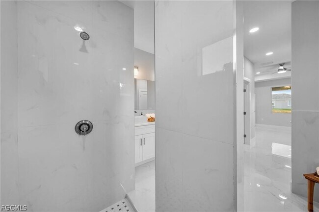 Building Photo - 3719 16th St W