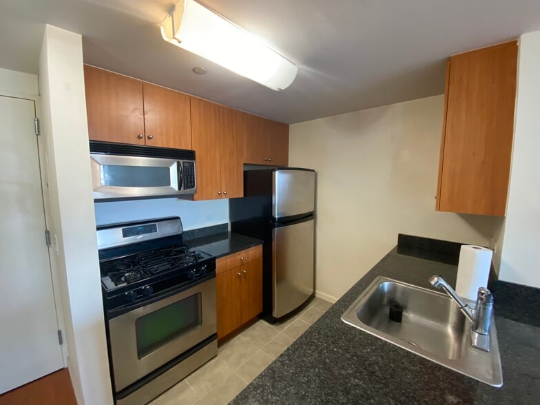 kitchen - 455 Main St