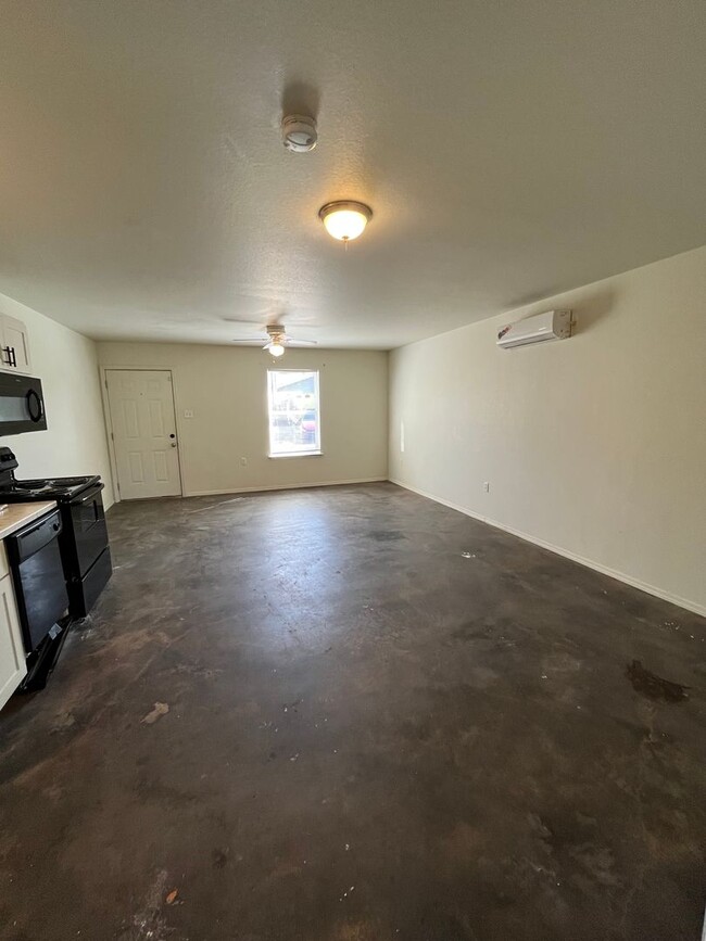 Building Photo - 11700 La Estrada Dr
