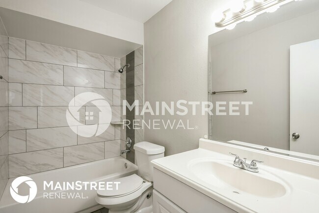 Building Photo - 355 Summerset Dr