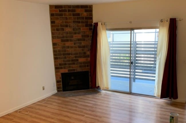 Building Photo - 11610 Moorpark St