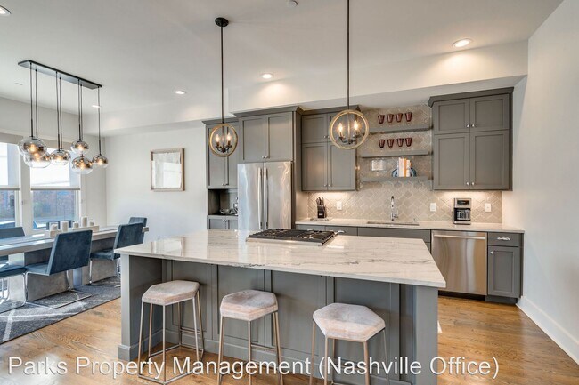 Building Photo - 3 br, 5 bath House - 206 S. 10th Street