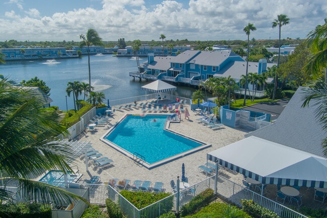 Building Photo - 1221 Ocean Dunes Cir