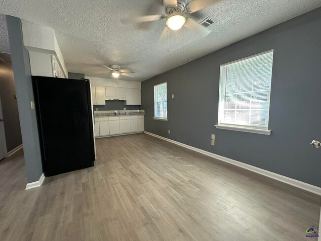 Building Photo - 503 Coventry Ct