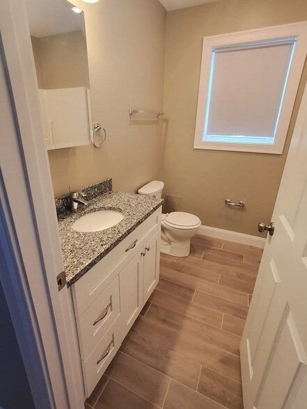 Building Photo - 10 Ashton St