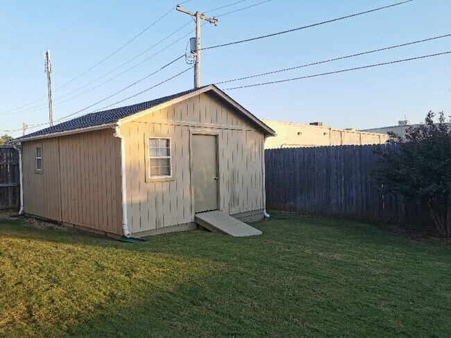 Building Photo - 6224 E 49th St