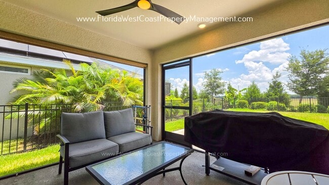Building Photo - EXCEPTIONAL 3 BEDROOM/2 BATH HOME PLUS LARGE FENCED YARD! LONG TERM LEASE- UNFURNISHED!