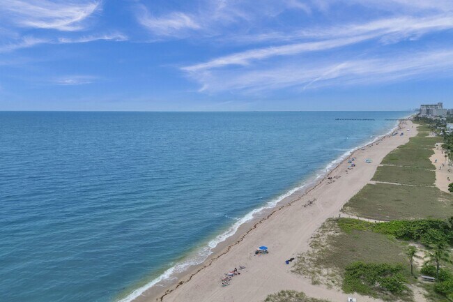 Building Photo - 7 Saranac Rd