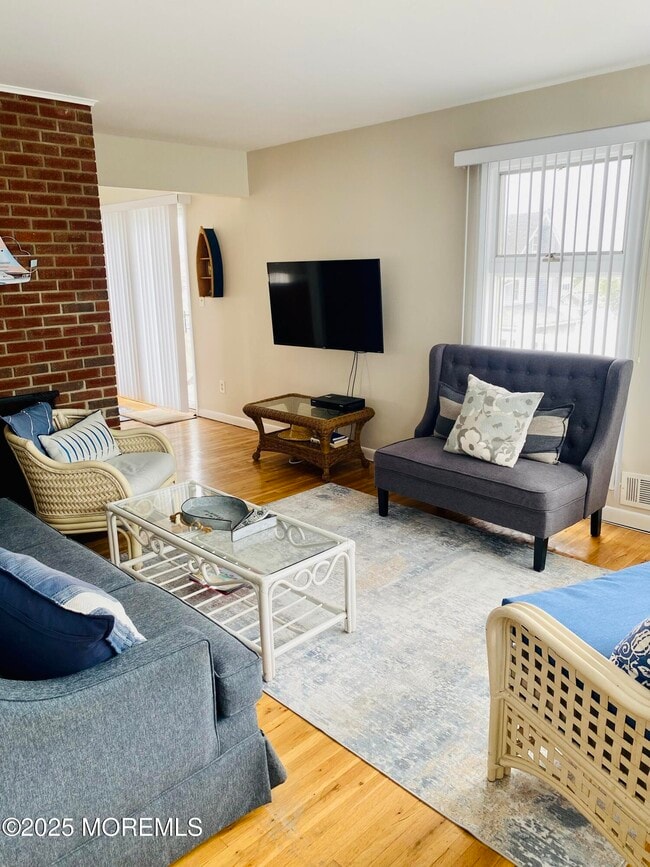 Building Photo - 4 Camden Ave