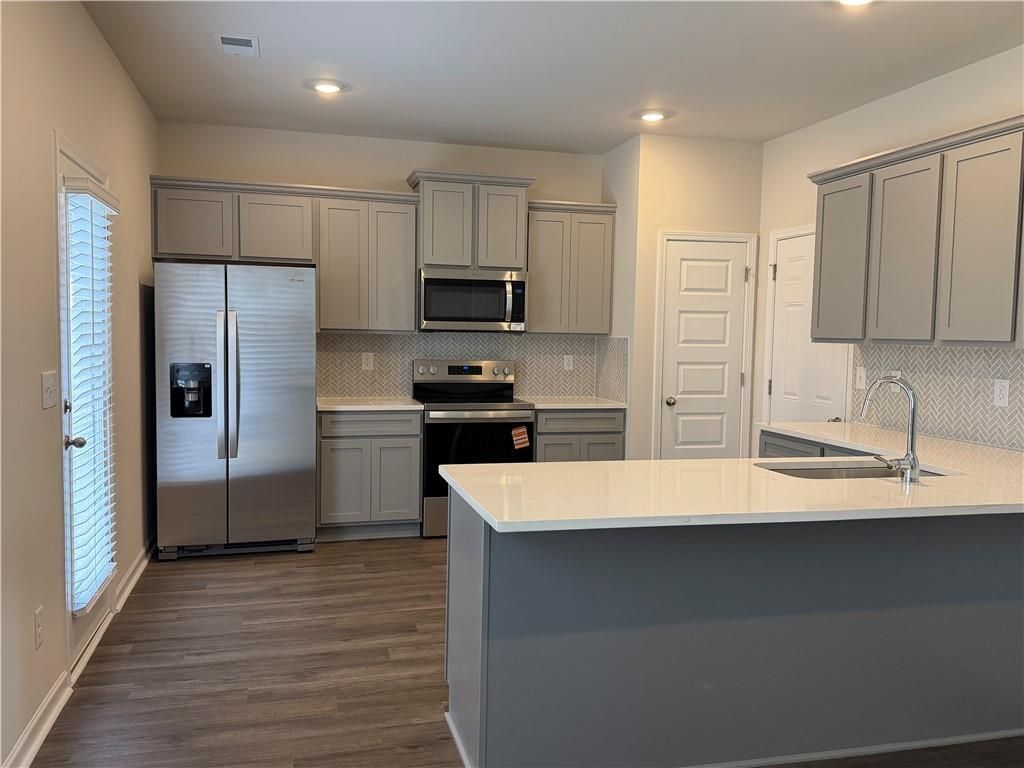 Building Photo - 79 Holland Cv