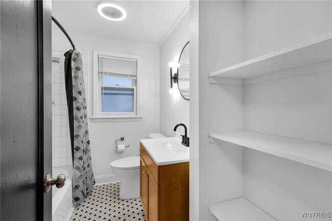 Building Photo - Callodine- 2 unit