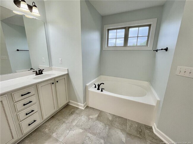 Building Photo - 3037 Eaglecrest Ln