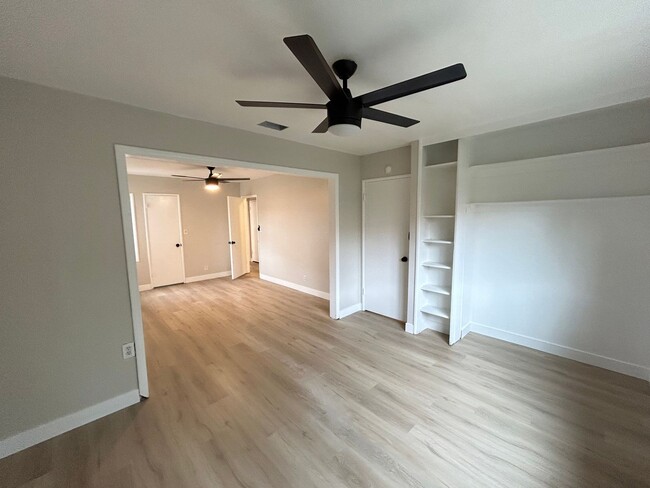 Building Photo - Nicely Updated Single Story 3 Bed 2 Bath H...