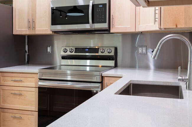 Building Photo - 289 Governors Park Rd